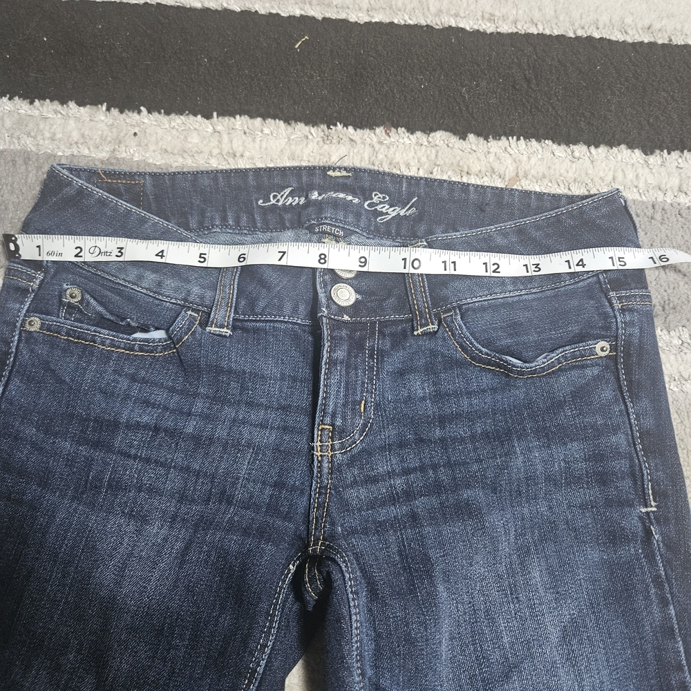 Classic Dark Blue Women’s Jeans - Comfortable Everyday Fit - Picture 4 of 9